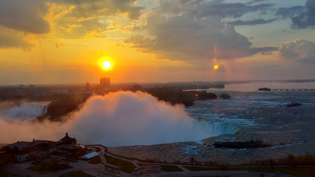 sunrise over niagara falls